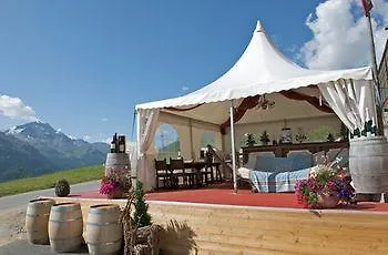 Ξενοδοχείο Salastrains