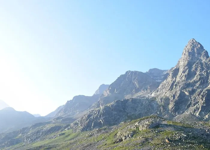 Salastrains Hotel 3*