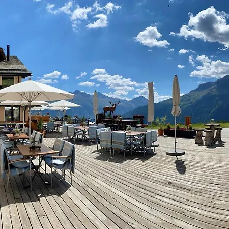 Szálloda Salastrains St. Moritz